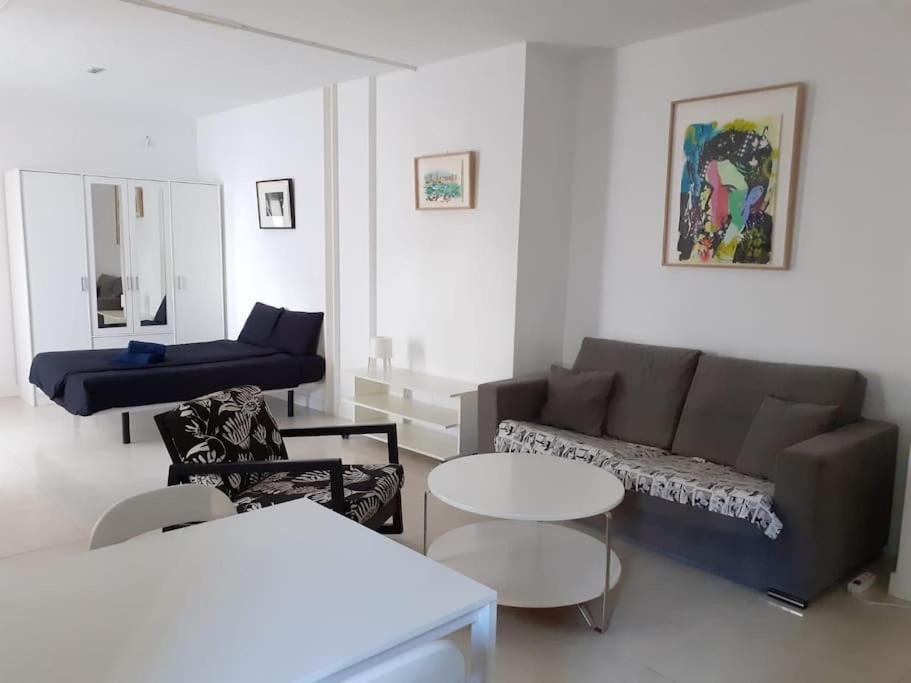 그라나다 Cosy Flat / Literally At The Foot Of Alhambra 아파트 외부 사진